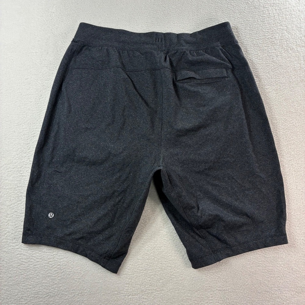 Lululemon Shorts Men Medium Gray THE ABC Running Workout Gym Drawstring Training